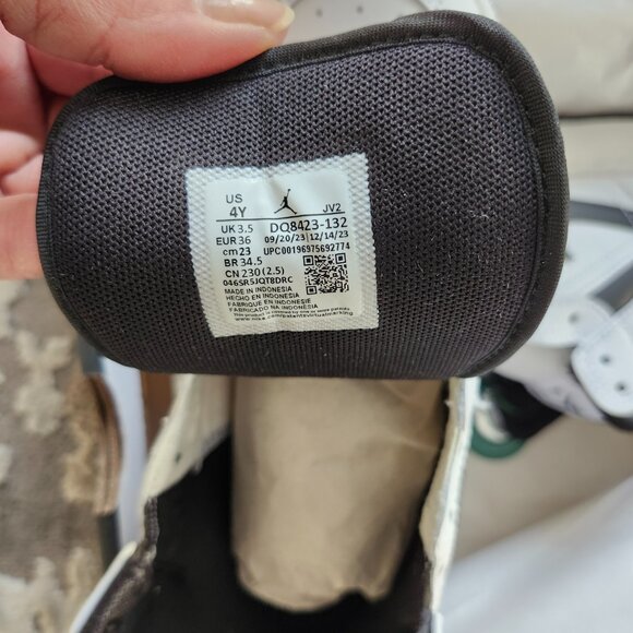 Nike Jordan Mid (Big Kids 4Y) NWT - Picture 3 of 9